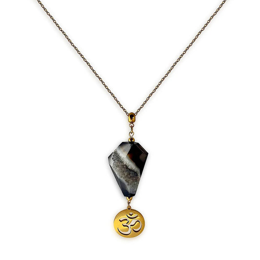 OM & AGATE PENDANT